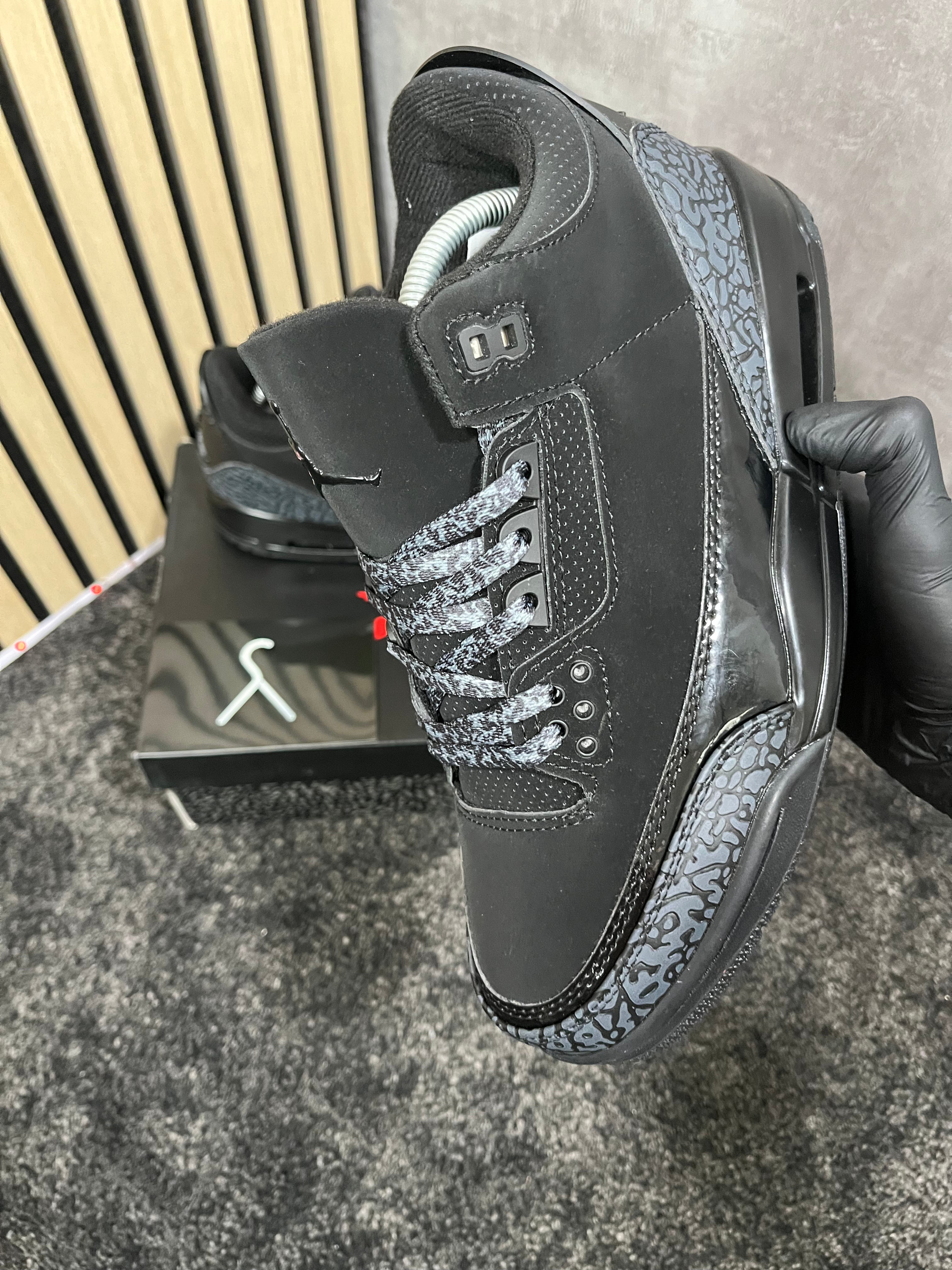 J3 BLACK CAT