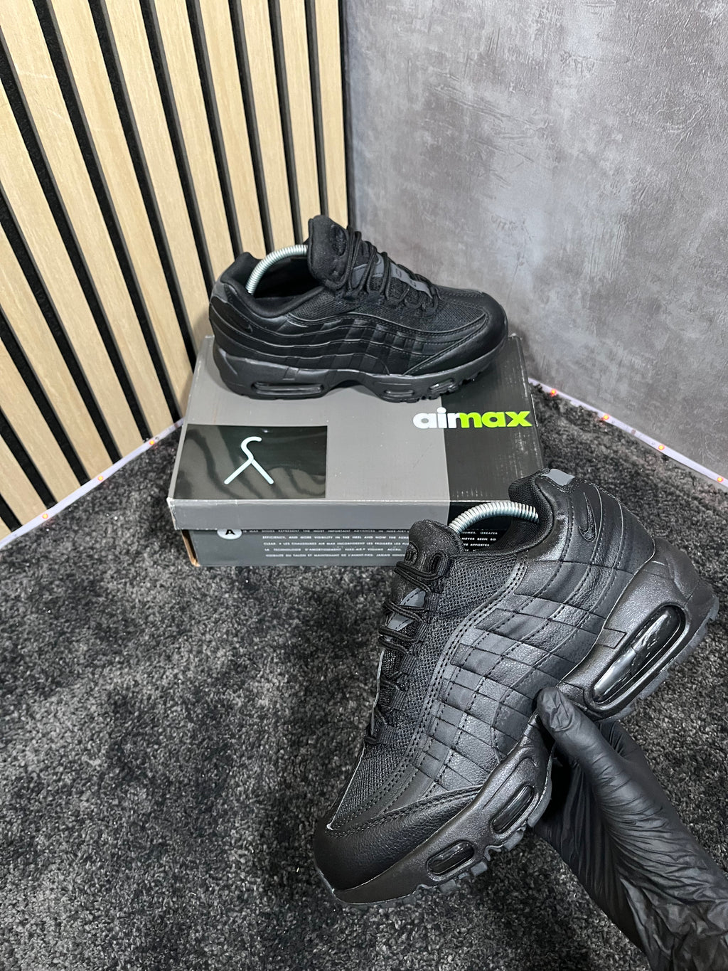 AIRMAX 95 NEGRAS