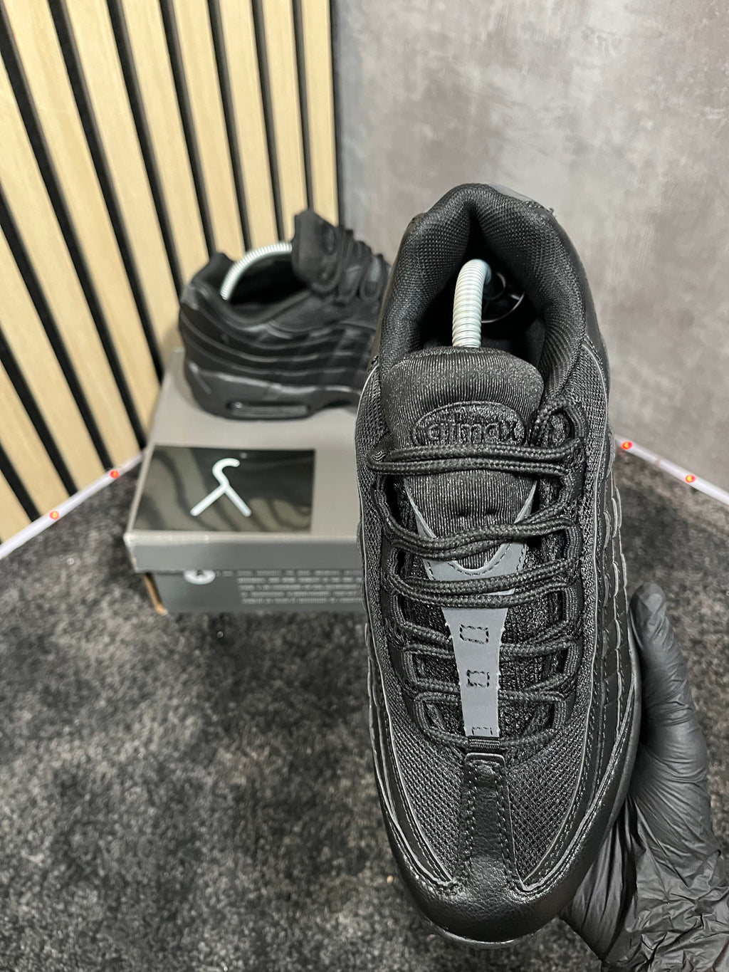 AIRMAX 95 NEGRAS