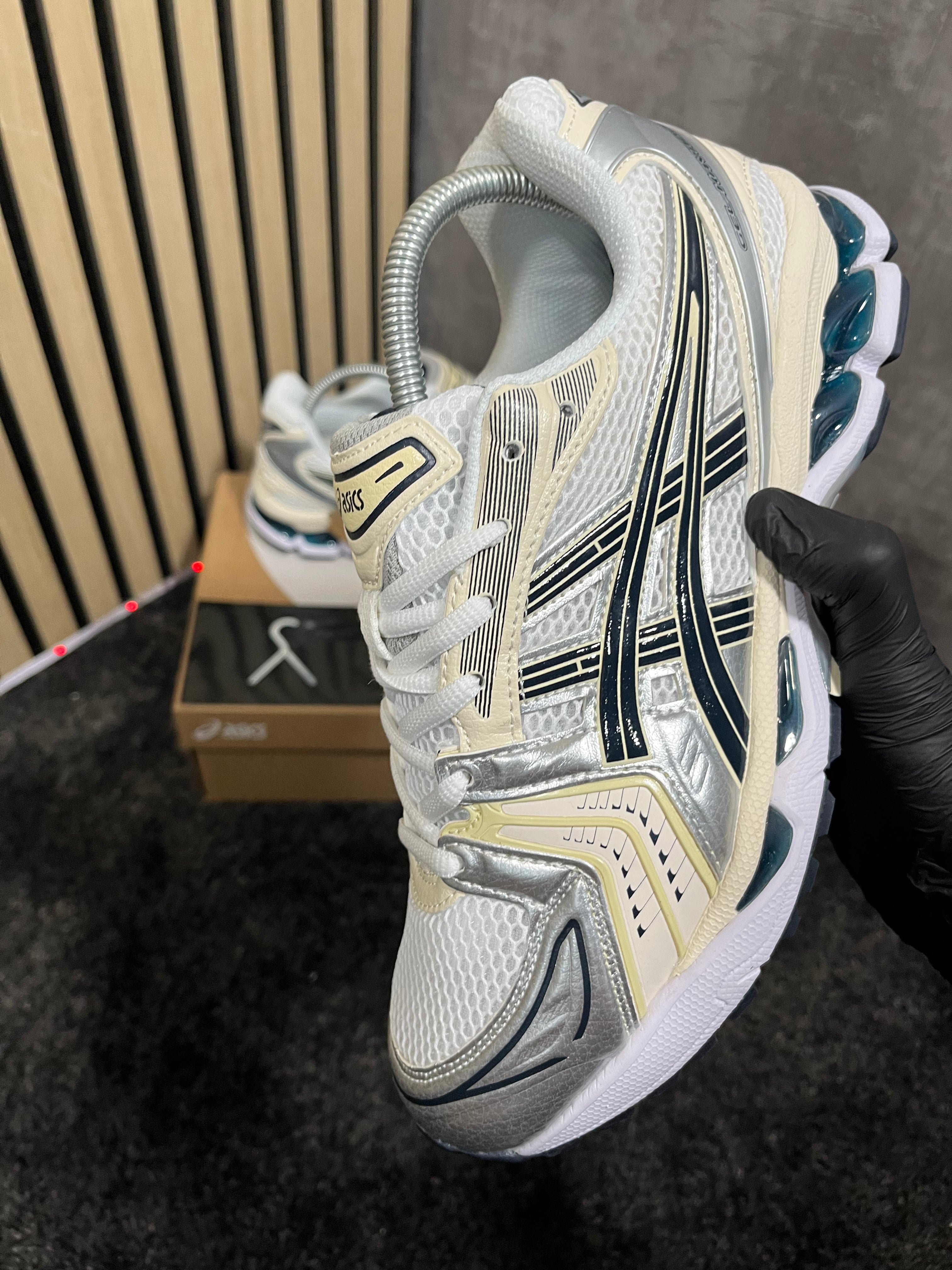 ASICS GEL KAYANO 14 WHITE