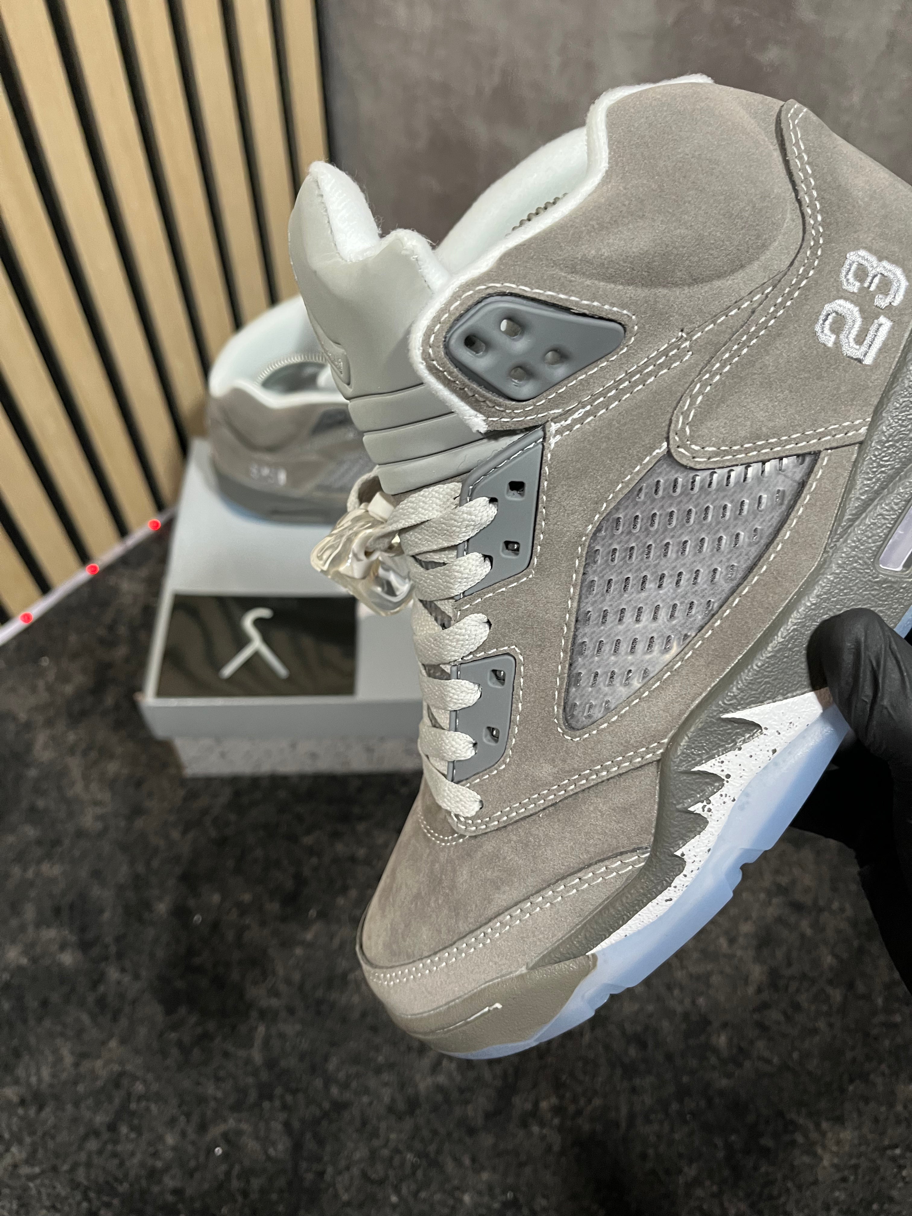 J5 WOLF GREY