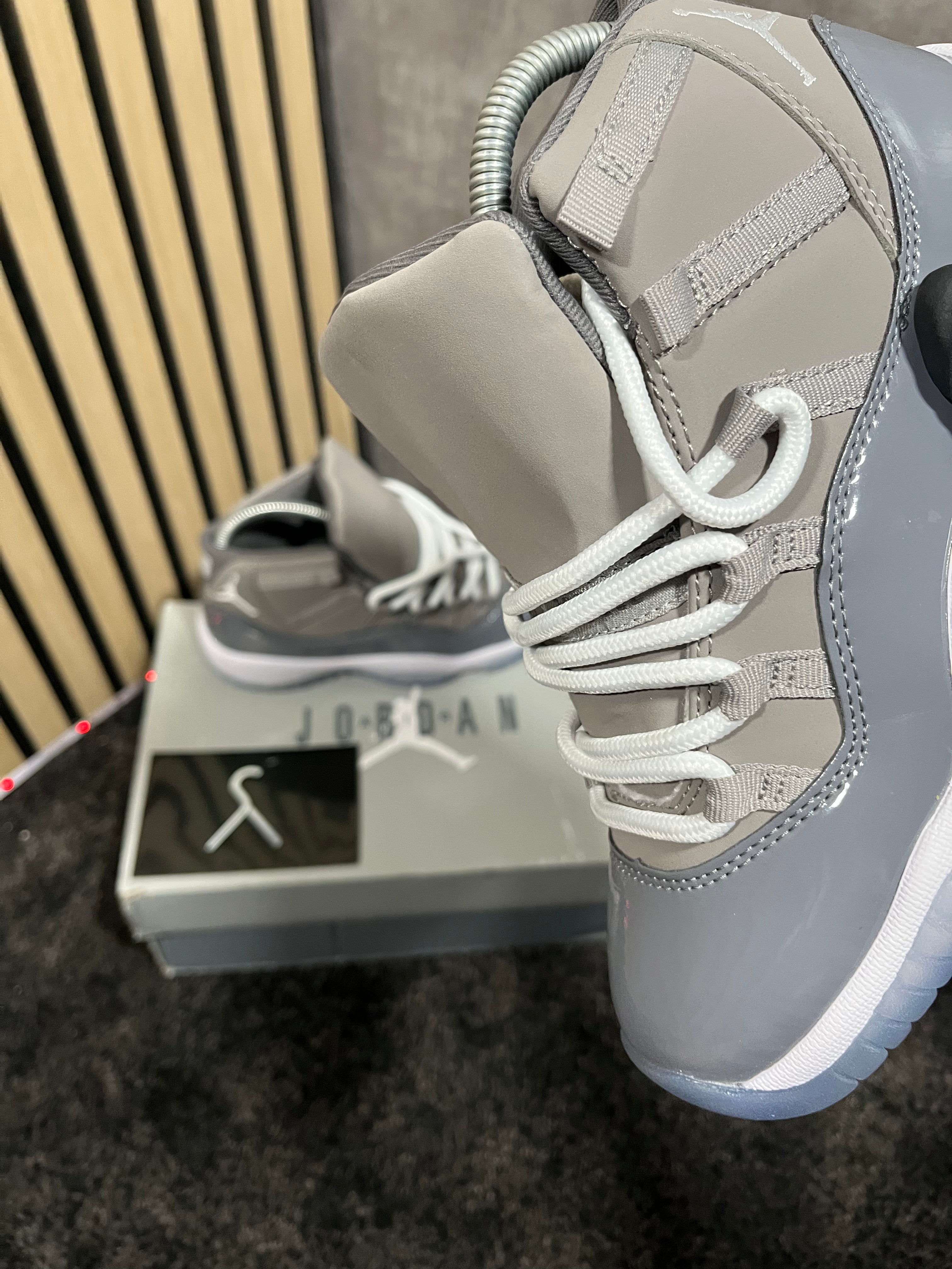 J11 COOL GREY