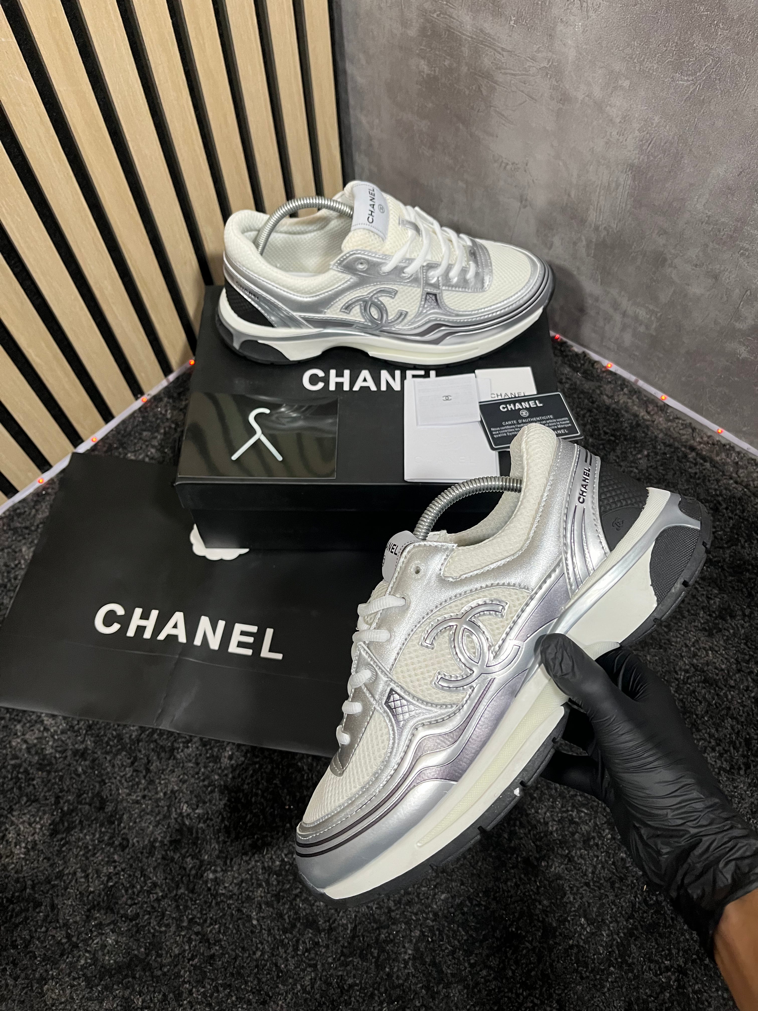 CHANEL RUNNERS