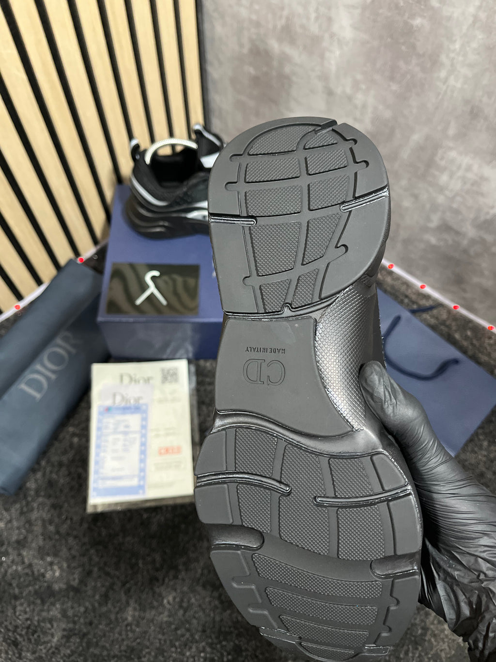 DIOR B22 NEGRAS