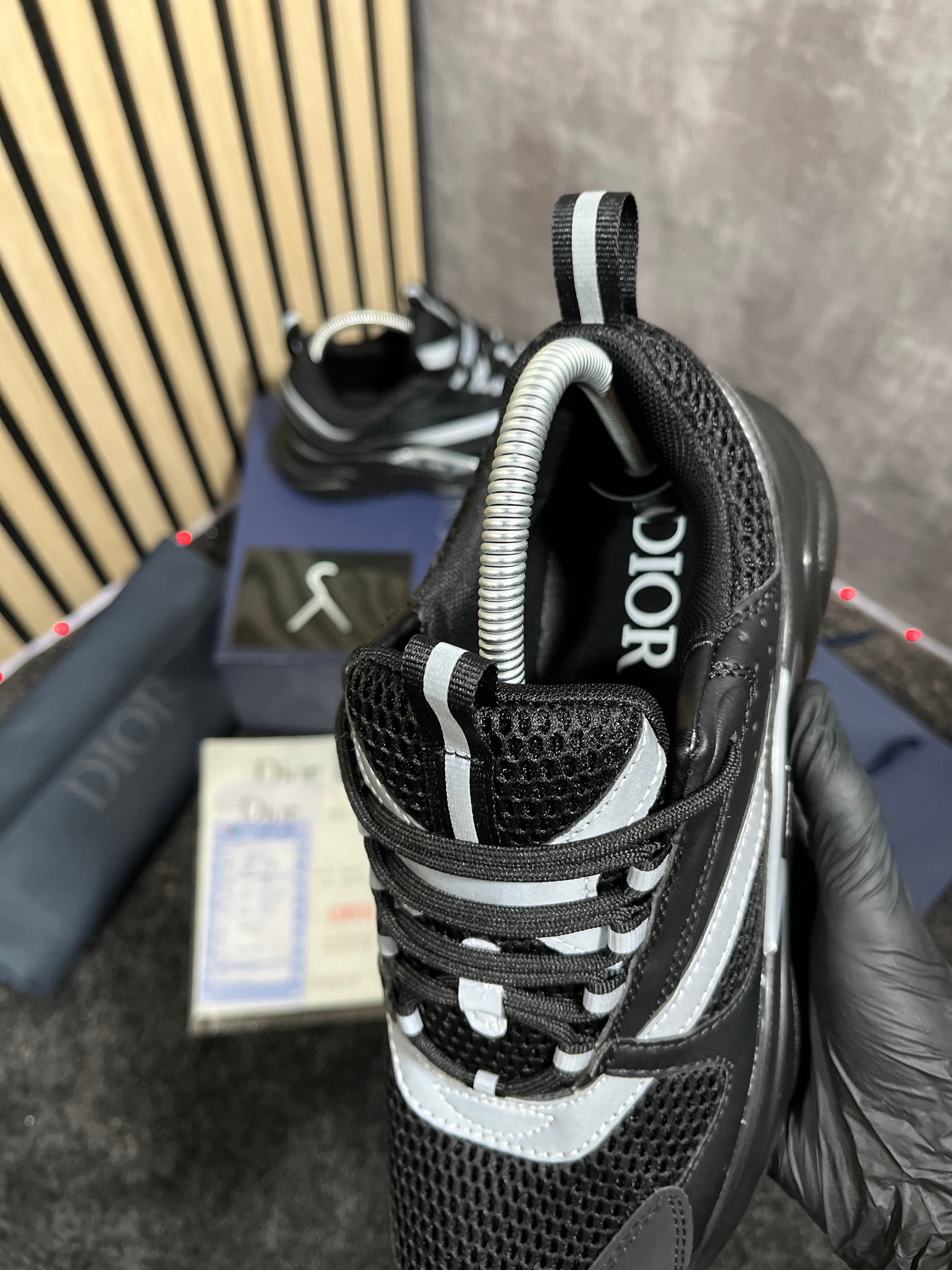 DIOR B22 NEGRAS