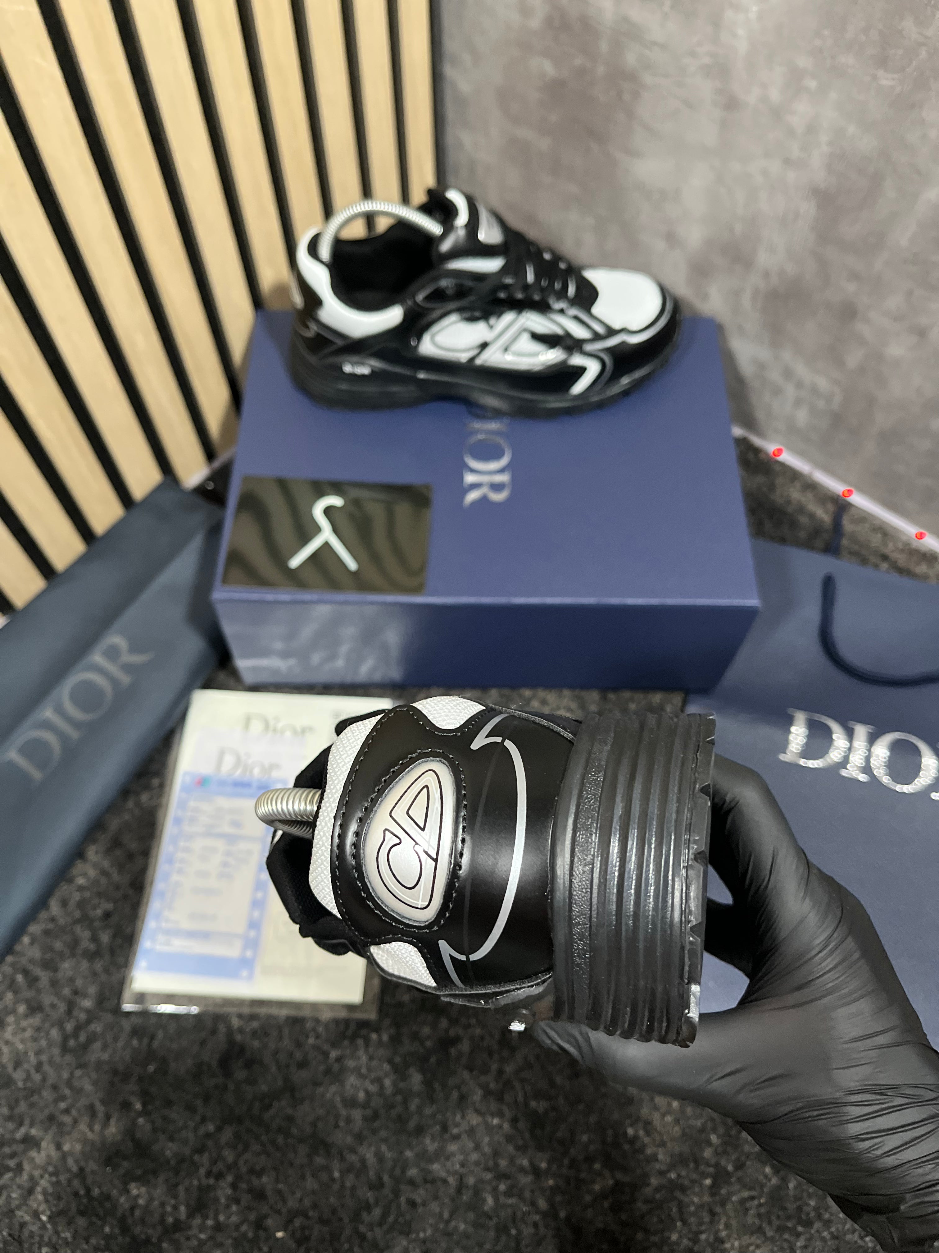 DIOR B30 NEGRAS